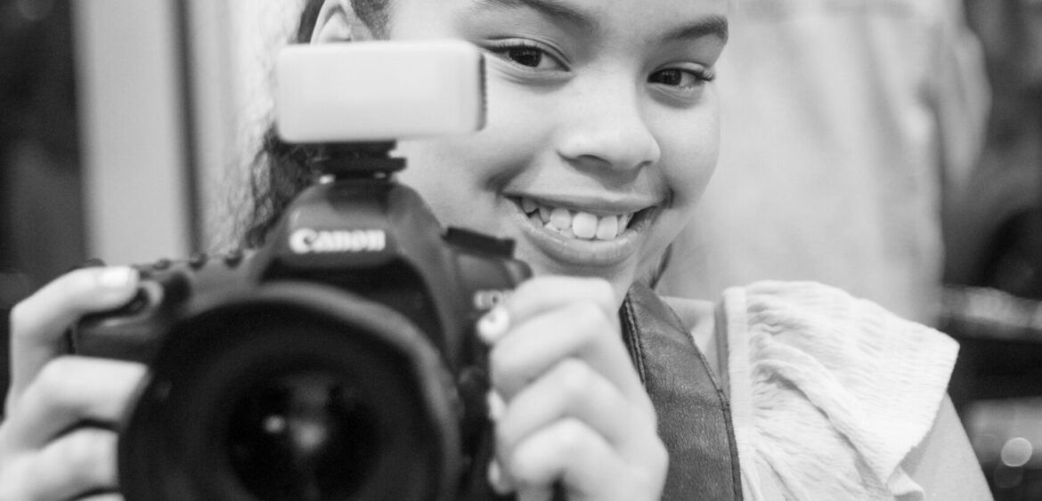 Photographs from the opening night of Carlos Solano’s solo exhibition “An Experience of Us” at WYN317 Gallery in Miami, moving from artwork on the walls and guests in conversation to a salsa jam at Toejam Backlot, ending with Solano painting live.