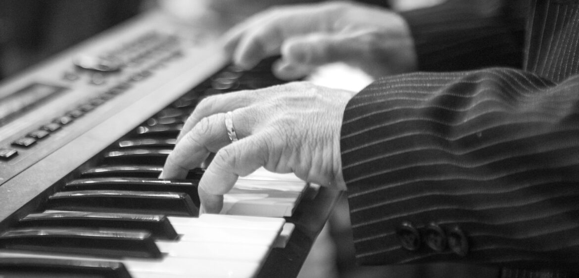 Photographs from the opening night of Carlos Solano’s solo exhibition “An Experience of Us” at WYN317 Gallery in Miami, moving from artwork on the walls and guests in conversation to a salsa jam at Toejam Backlot, ending with Solano painting live.